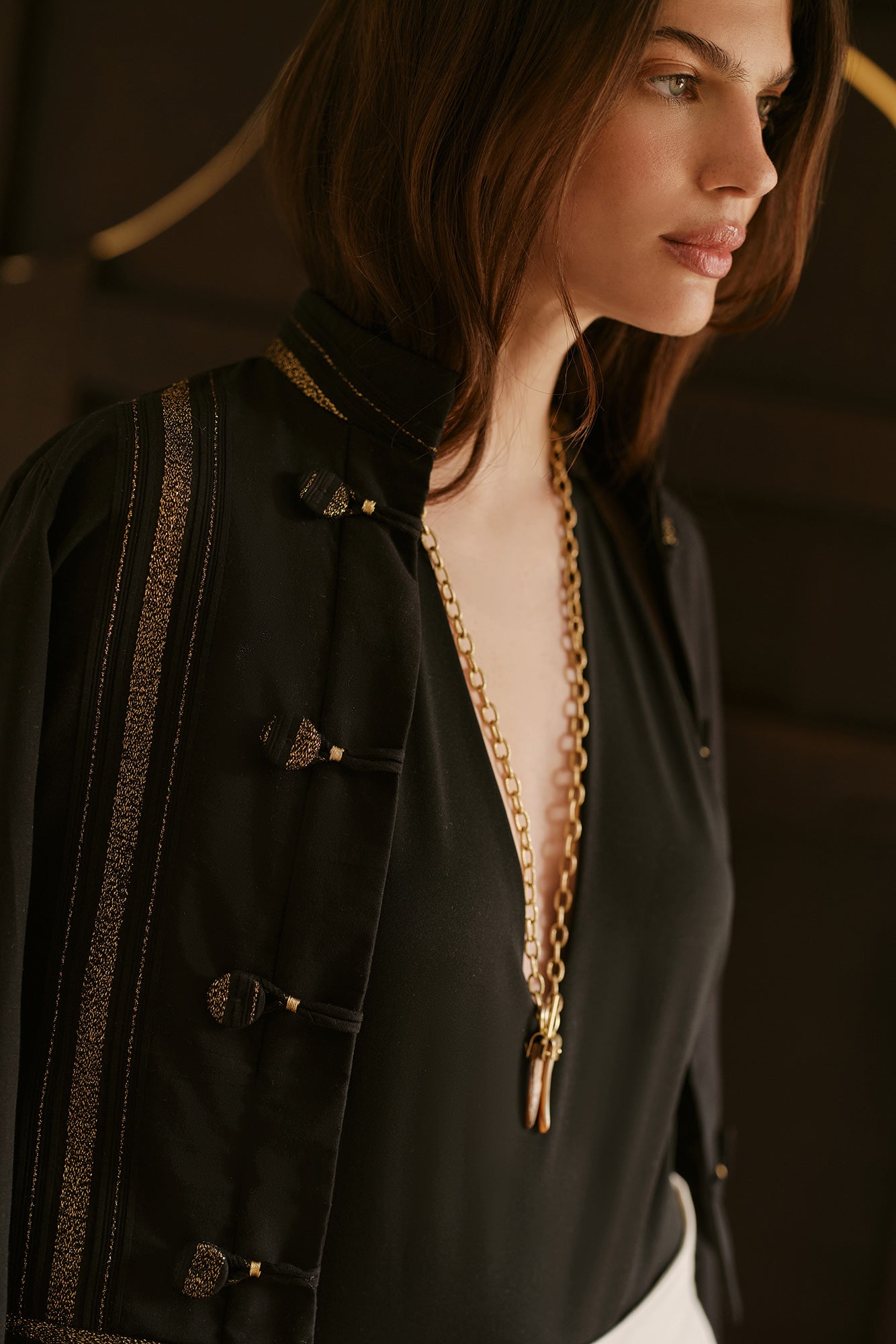Chaqueta Silente Negro Dorado